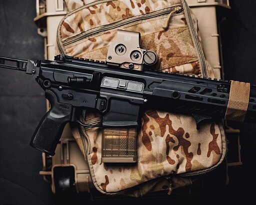 eotech_70379469_208914270123168_2232123554126486788_n.jpg